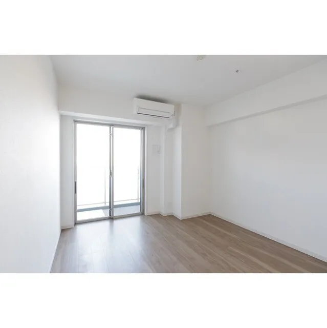 BluRock Monzen-Nakacho - Interior - ["Building", "Hall", "Window"]