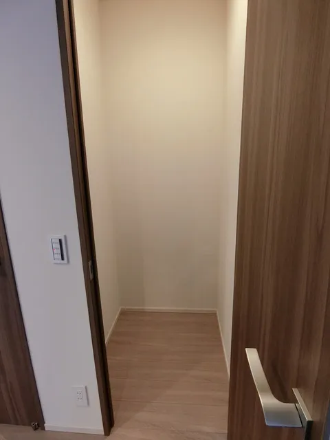 The Parkhouse Toyocho Midori Guest House - Interior - ["Building", "Fixture", "Wood"]