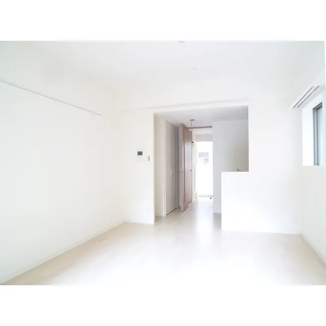 Monreve Kinshicho - Interior - ["Window", "Hall", "Fixture"]