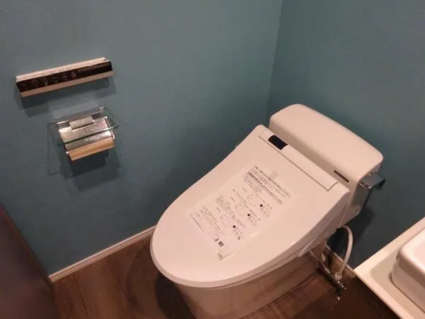 Lighthouse Otsuka - Interior - ["Toilet seat", "Plumbing fixture", "Toilet"]