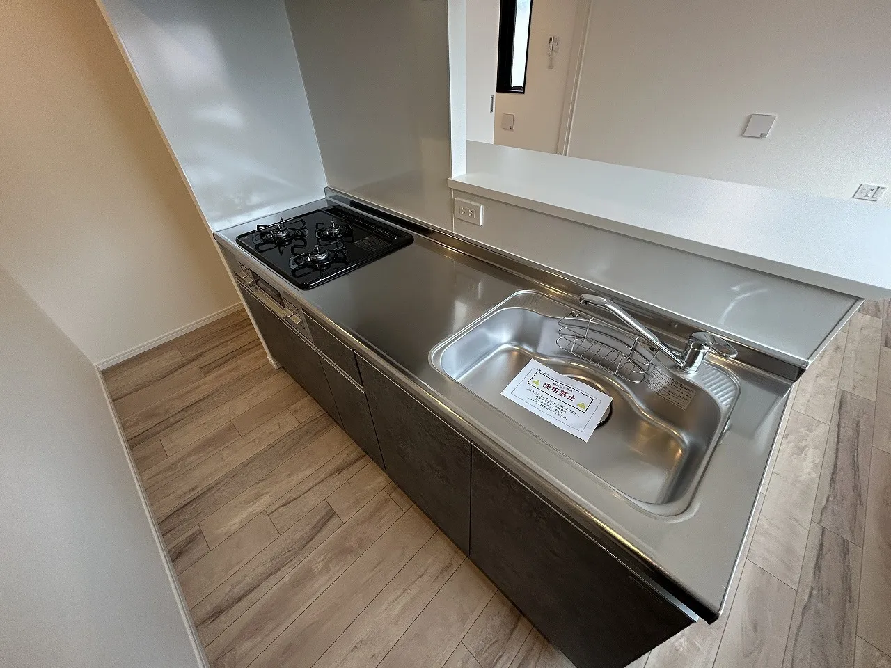 LiveFlat Sendagi - Interior - ["Countertop", "Cabinetry", "Plumbing fixture"]