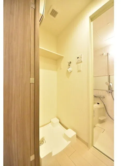 Composite Togoshi Park - Interior - ["Flooring", "Floor", "Interior design"]