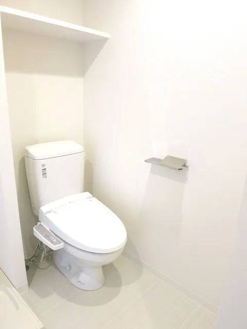 Grand Luce Monzen Nakacho - Interior - ["Toilet seat", "Toilet", "Bathroom"]