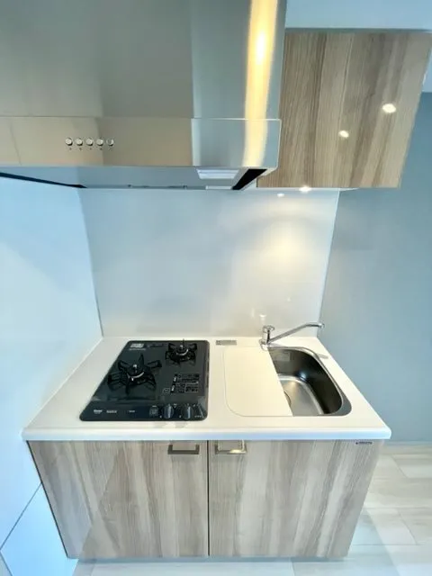 Crevia RXe Kitashinagawa II Station Court - Interior - ["Countertop", "Cabinetry", "Property"]
