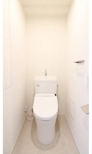 Chef Rule Shin Okachimachi II - Interior - ["Toilet seat", "Toilet", "Plumbing fixture"]