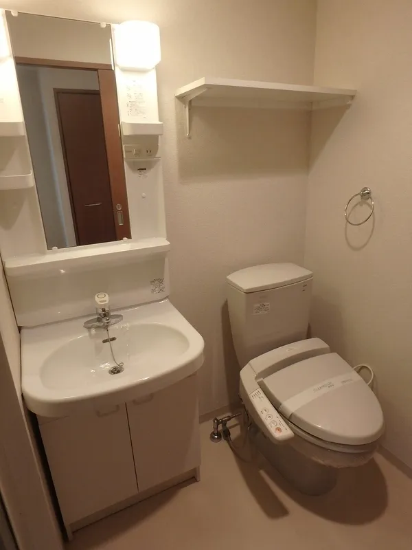 HF Monzen-Nakacho Residence - Interior - ["Flooring", "Plumbing fixture", "Floor"]