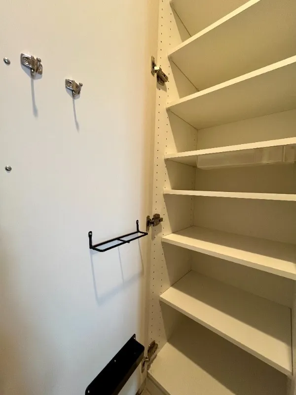 RESIDIA Monzen-Nakacho Place - Interior - ["Shelving", "Shelf", "Household hardware"]
