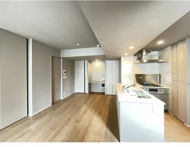 Baus Flats Kuramae - Interior - ["Flooring", "Floor", "Kitchen"]