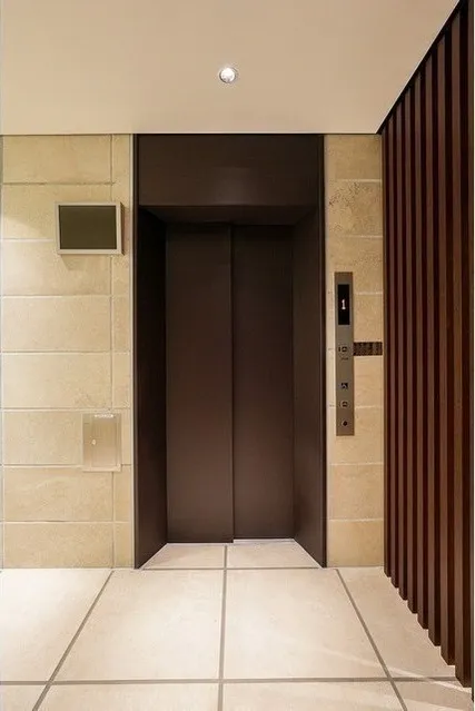 Stylio Kamata West - Other - ["Wood", "Flooring", "Brown"]