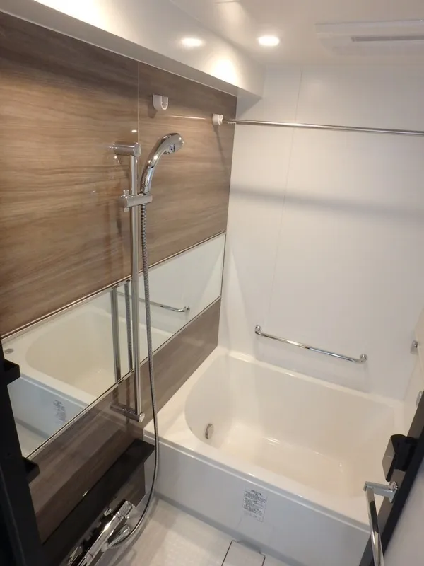 Orchid Residence Ueno - Interior - ["Plumbing fixture", "Bathroom", "Bathtub"]