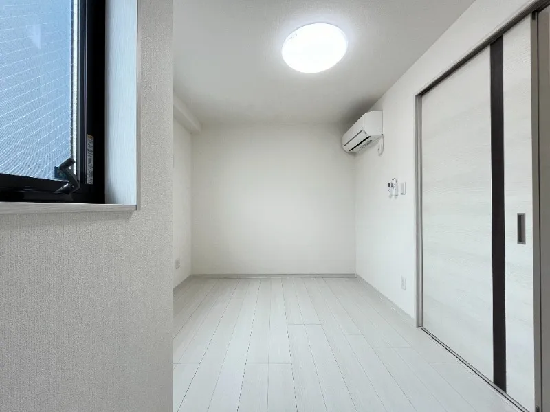 Mare Nishi-Sugamo - Interior - ["Flooring", "White", "Floor"]