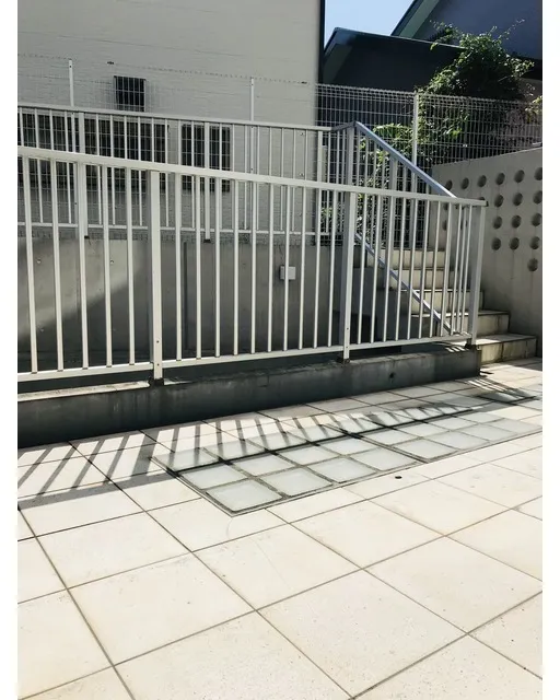 Motosumiyoshi Art Flats - Interior - ["Floor", "Composite material", "Handrail"]
