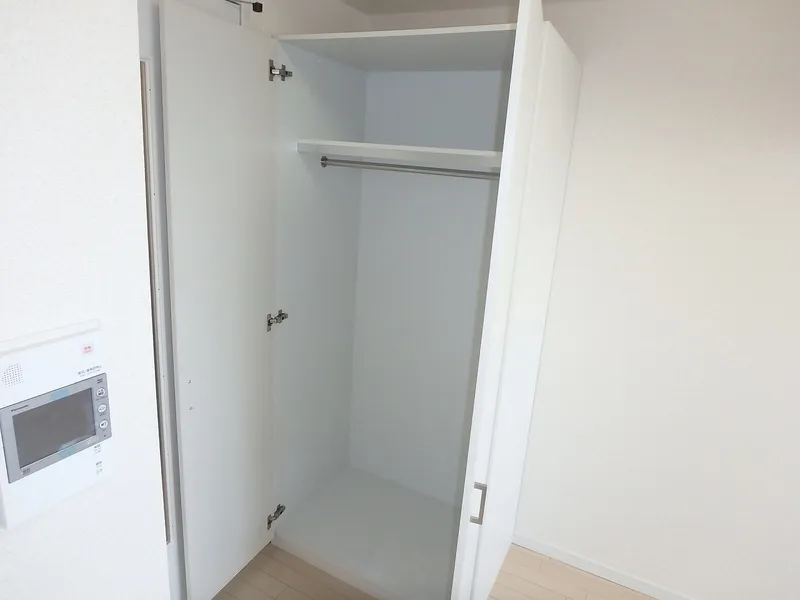 Prime Urban Nishi-Ojima - Interior - ["Wood", "Floor", "Flooring"]