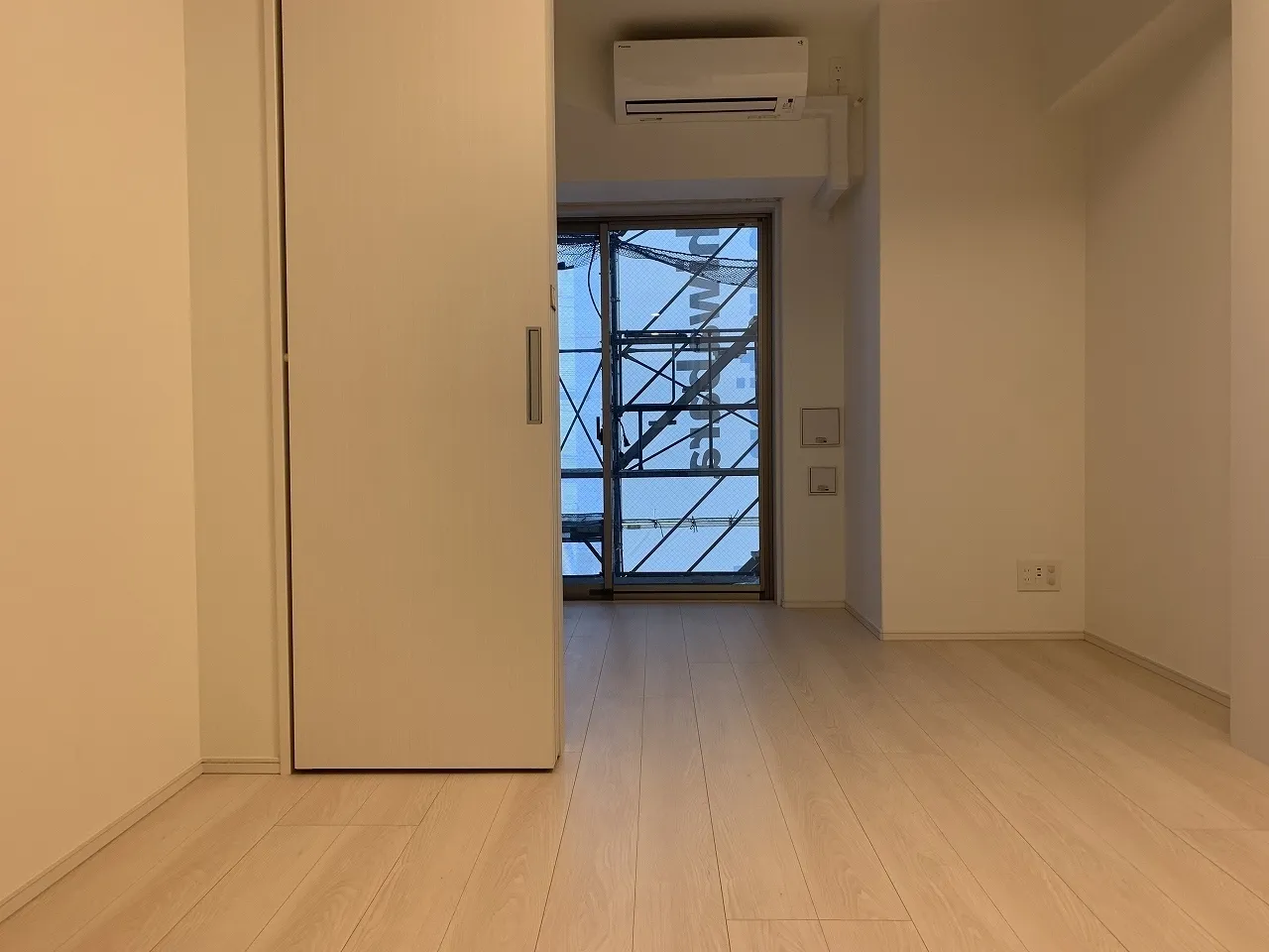 Gran Casa Oshima - Interior - ["Door", "Wood", "Building"]