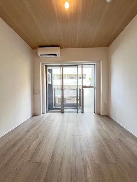 Residia Shinjuku East Ⅱ - Interior - ["Flooring", "Wood", "Floor"]