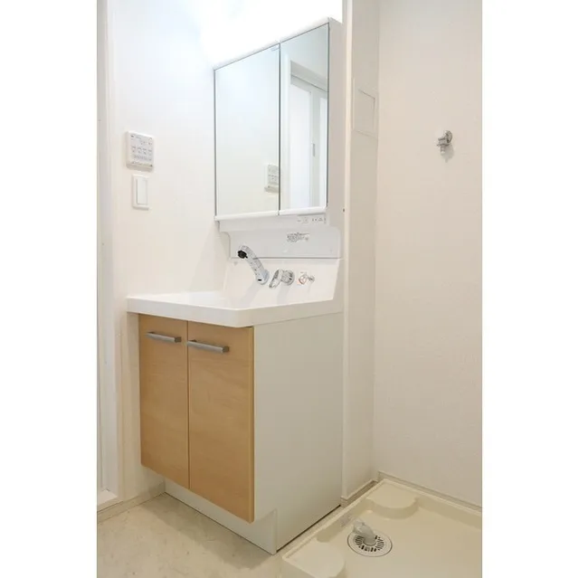 Compaltier Higashi-Nagasaki - Interior - ["Property", "Room", "Bathroom"]