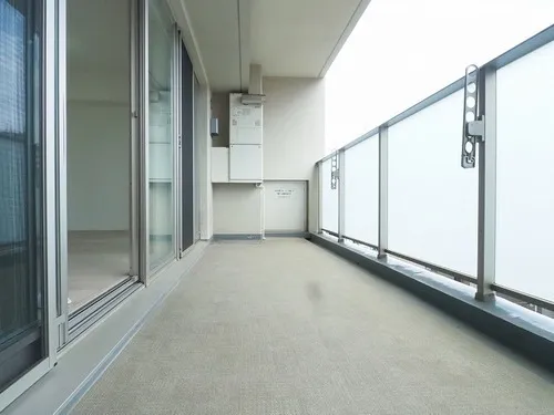 Park Homes Kinshicho Sarue Onshi Park - Interior - ["Floor", "Flooring", "Apartment"]