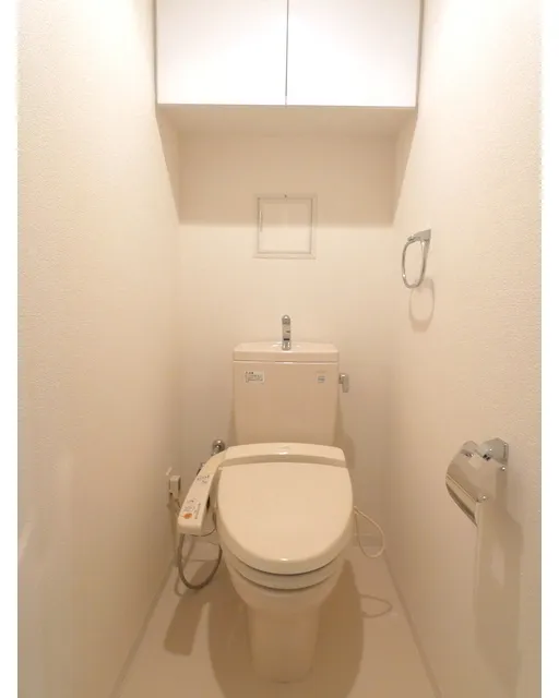 LaSante Gotanda - Interior - ["Toilet seat", "Plumbing fixture", "Bathroom"]