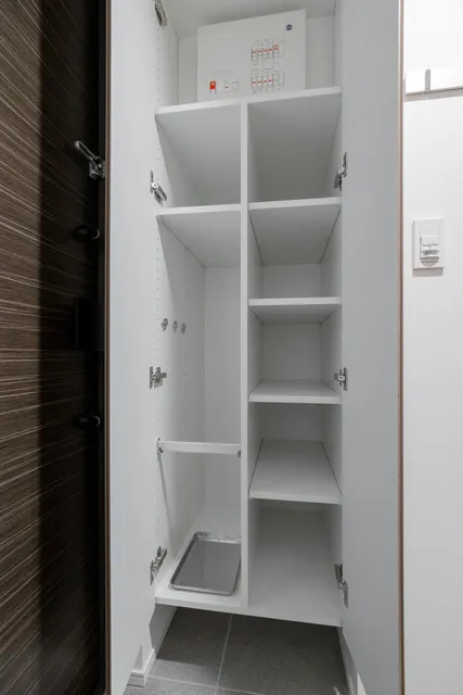 The Park Ones Nishi-Ikebukuro - Interior - ["Cabinetry", "Shelf", "Shelving"]