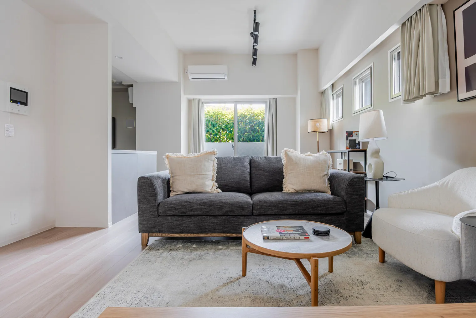 DeLCCS Nagatacho - Interior - []