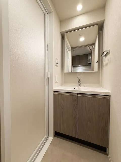 Brookside Residence Kiba - Interior - ["Flooring", "Floor", "Ceiling"]