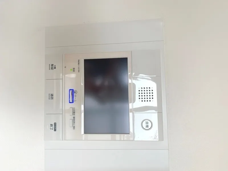 Doue Hatagaya - Interior - ["Electronic device", "Electronics", "Technology"]