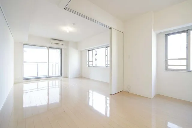 Kokuyole Nihombashi - Interior - ["Window", "Building", "Fixture"]
