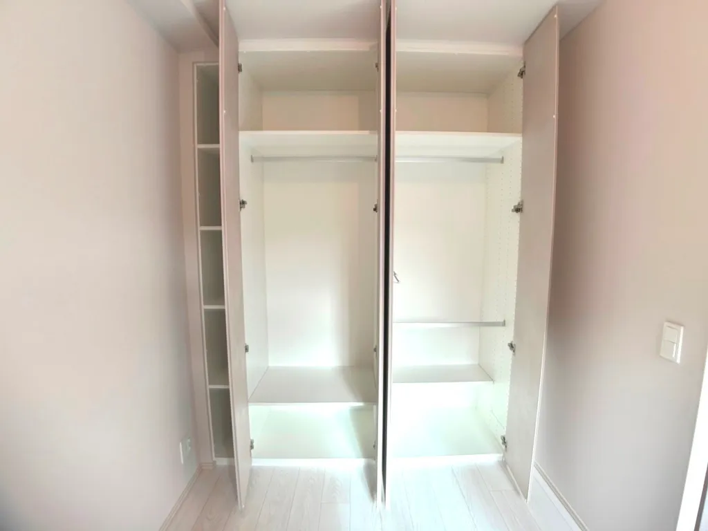 Lefon Progres Shimura Sakaue - Interior - ["Fixture", "House", "Flooring"]