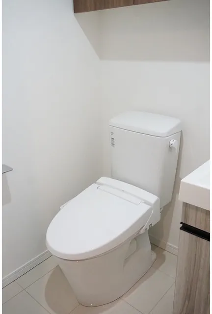 Shell Shinagawa Togoshi - Interior - ["Toilet seat", "Toilet", "Plumbing fixture"]
