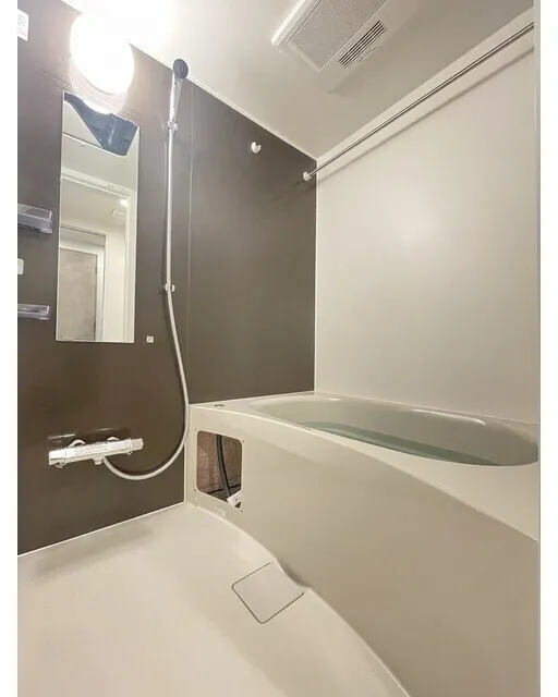 Well Square Yawata-Yama - Interior - ["Plumbing fixture", "Bathroom", "Flooring"]