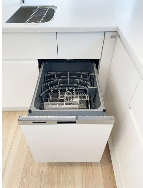 M Trianon - Interior - ["Major appliance", "Kitchen Appliance", "Dishwasher"]
