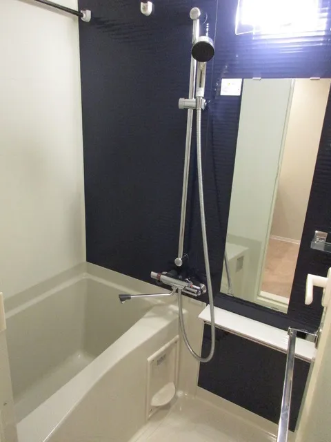 Boa Vista Monzen Nakamachi - Interior - ["Plumbing fixture", "Flooring", "Bathroom"]