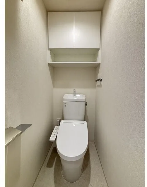 Asyl Court Nerima Nakamurabashi - Interior - ["Toilet seat", "Toilet", "Plumbing fixture"]