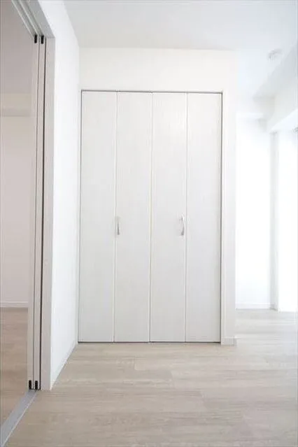 White Tooth Terrace - Interior - ["Door", "Fixture", "Building"]