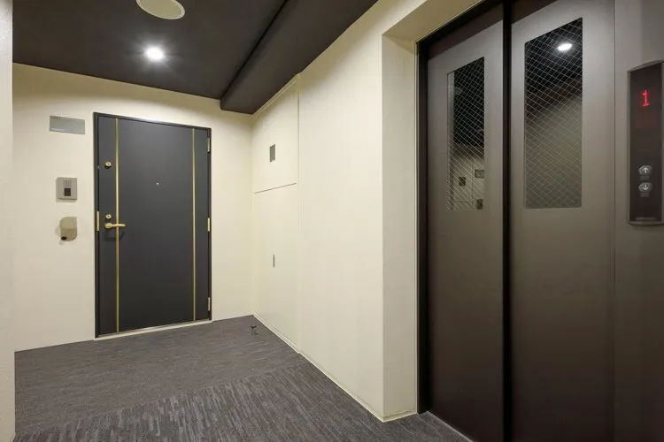 Residia Kanda Higashi - Interior - ["Flooring", "Wall", "Wood"]