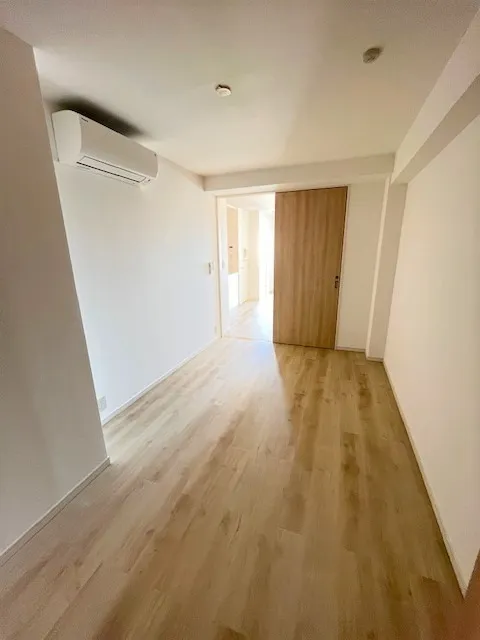 Residia Tower Kamiikebukuro (Tower Building) - Interior - ["Floor", "Flooring", "Wood flooring"]