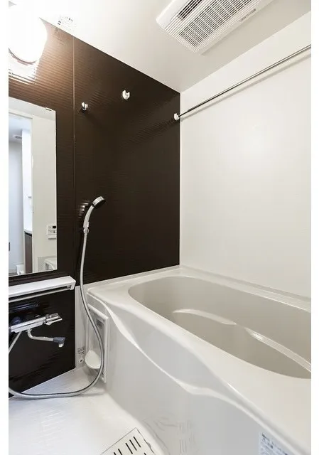 Comforia Live Negishi Nichome - Interior - ["Plumbing fixture", "Flooring", "Interior design"]