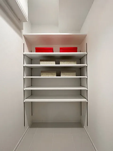Comforia Higashi-Shinjuku - Interior - ["Shelf", "Furniture", "Shelving"]