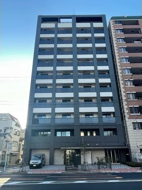 Vermelio Headquarters - Exterior - ["Building", "Window", "Sky"]