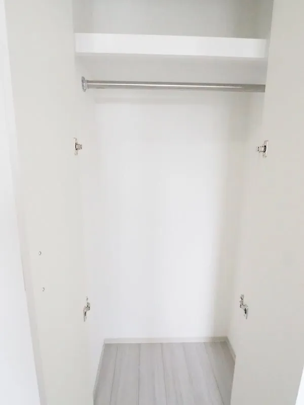 Due Iriya I - Interior - ["Flooring", "Wood", "Floor"]