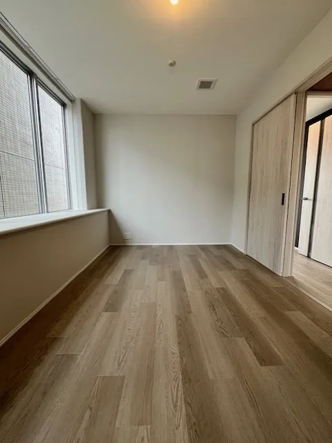 Residia Tower Kamiikebukuro (Tower Building) - Interior - ["Wood flooring", "Flooring", "Floor"]