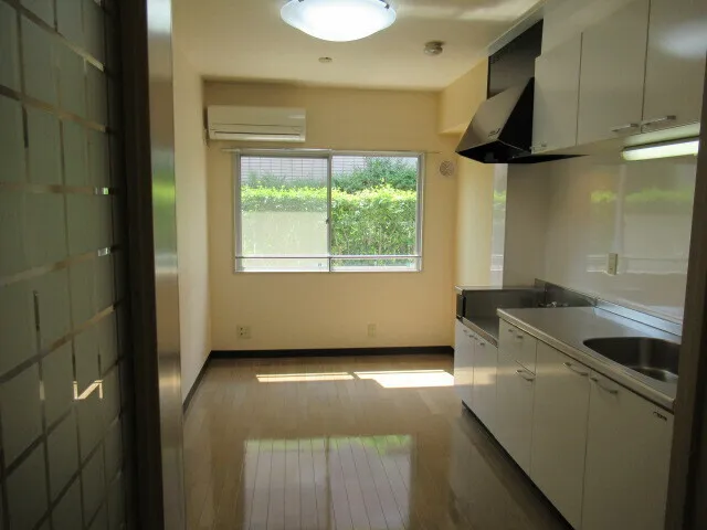 Tetsuhizaka Mansion - Interior - ["Floor", "Flooring", "Apartment"]
