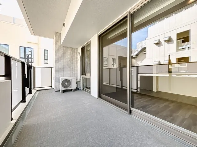 Royal Parks Ariake - Interior - ["Flooring", "Floor", "Ceiling"]
