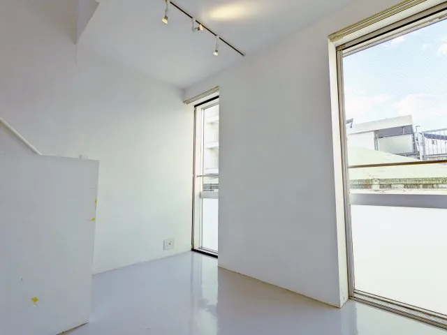 Faret Yoyogi Uehara - Interior - ["Window", "Building", "Fixture"]