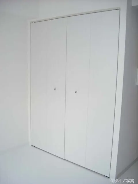 Comforia Higashinakano - Interior - ["Wall", "Wood", "Flooring"]