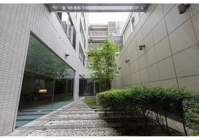Lanten Yotsuya - Exterior - ["Architecture", "Building", "House"]