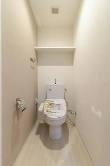 Moana Kinshi Park - Interior - ["Property", "Building", "Toilet"]