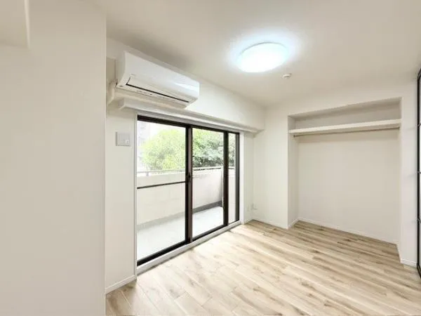 Lier Wakamatsucho - Interior - ["Flooring", "Floor", "Wood flooring"]
