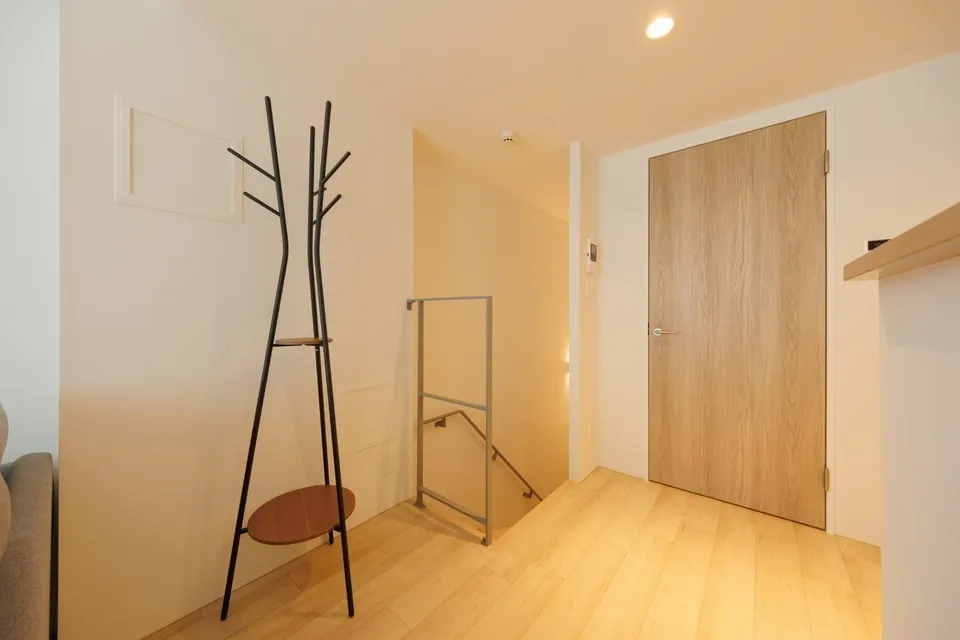 Hmlet Nakano Honcho - Interior - ["Wood flooring", "Flooring", "Floor"]