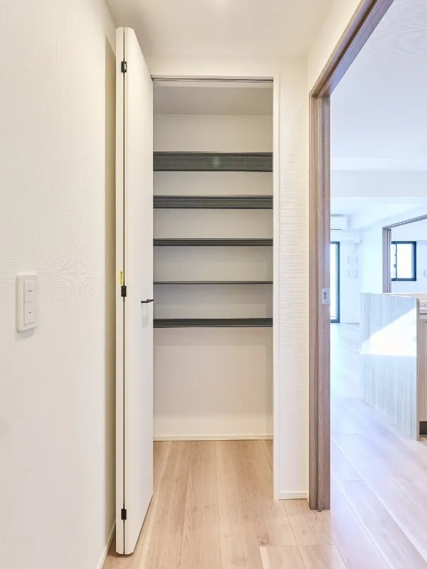Due Nippori III - Interior - ["Flooring", "Wood", "Interior design"]